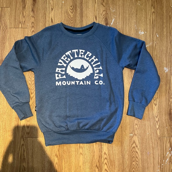 Two Fayettechill sweatshirts size small gently worn - Picture 5 of 8